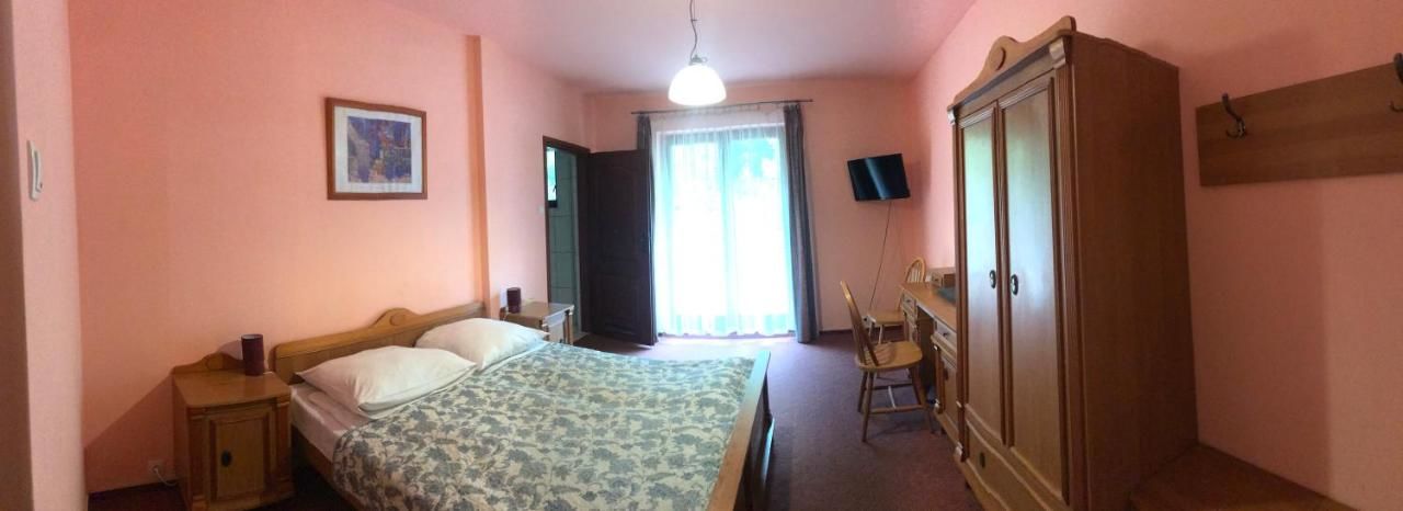 Отель Hotel Twardowski Глогочов-7